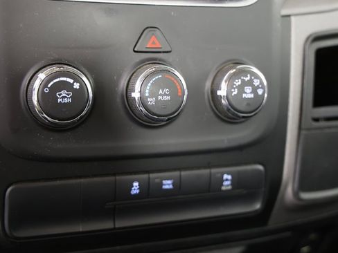 Used 2017 RAM 2500 Tradesman w/ Chrome Appearance Group image 7