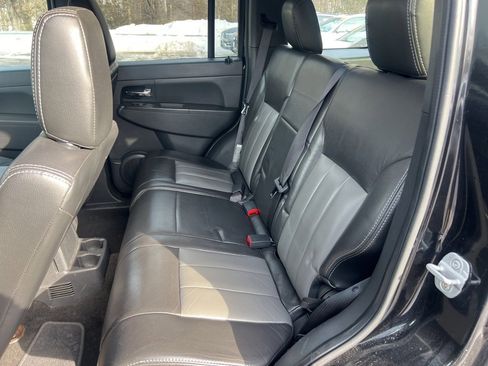 Used 2009 Jeep Liberty Sport w/ Popular Equipment Group image 7