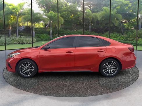Used 2022 Kia Forte GT-Line w/ GT-Line Technology Package FWD image 8