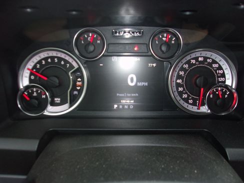 Used 2019 RAM 1500 Warlock AWD/4WD image 12