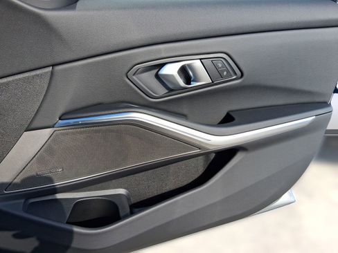 Used 2026 BMW 330i Sedan w/ Premium Package image 29