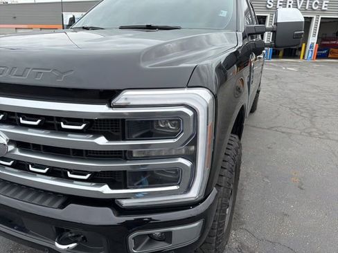 Used 2024 Ford F350 Platinum w/ Tremor Off-Road Package AWD/4WD image 20