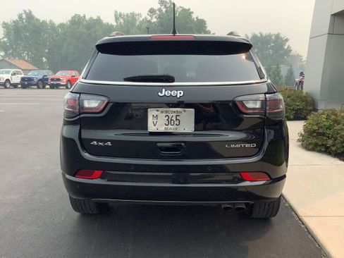 Used 2022 Jeep Compass Limited w/ Elite Group AWD/4WD image 5