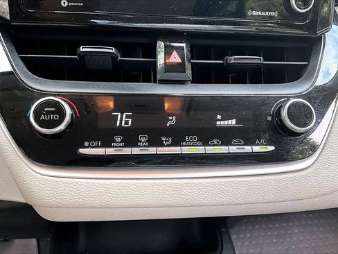 Used 2022 Toyota Corolla LE image 25