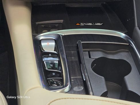 Used 2023 Buick Enclave Premium w/ Experience Buick Package FWD image 30