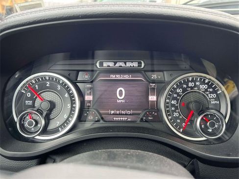 Used 2020 RAM 1500 Laramie image 25
