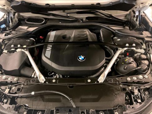 Used 2025 BMW 740i xDrive AWD/4WD image 28