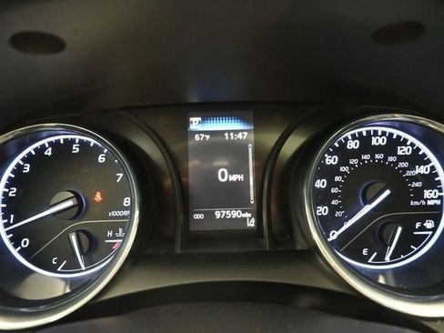 Used 2020 Toyota Camry SE FWD image 28