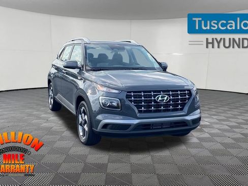 New 2025 Hyundai Venue SEL image 1