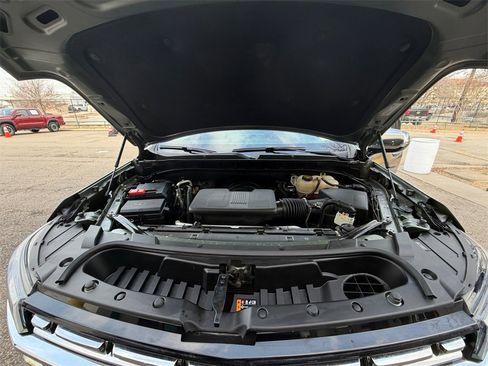 Used 2023 Chevrolet Suburban Premier image 20