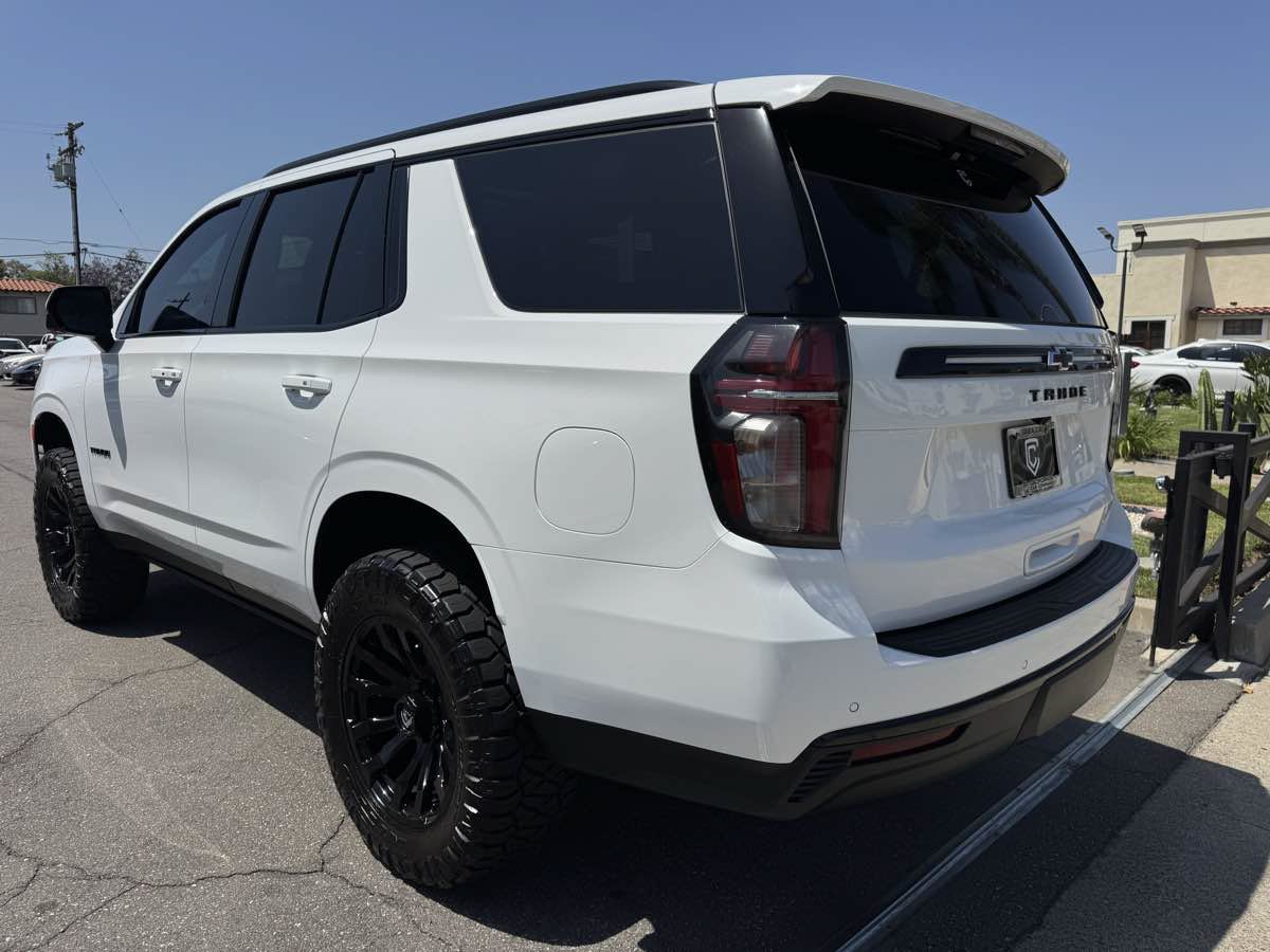 Used 2023 Chevrolet Tahoe RST w/ Luxury Package AWD/4WD image 4