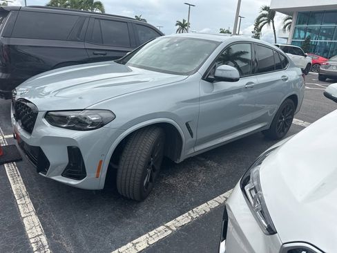 Used 2023 BMW X4 xDrive30i w/ M Sport Package AWD/4WD image 6