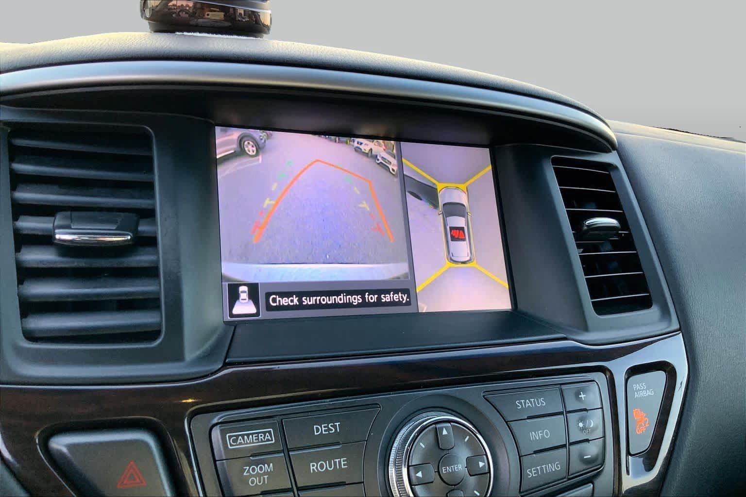 Used 2015 Nissan Pathfinder Platinum w/ Cargo Package FWD image 28