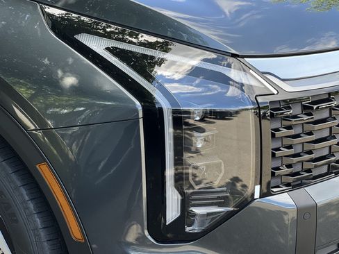 New 2026 Kia Sportage EX FWD image 13