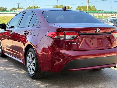 Used 2022 Toyota Corolla LE FWD image 5