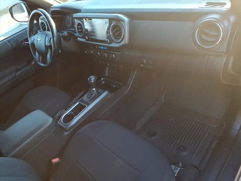 Used 2021 Toyota Tacoma TRD Sport image 18