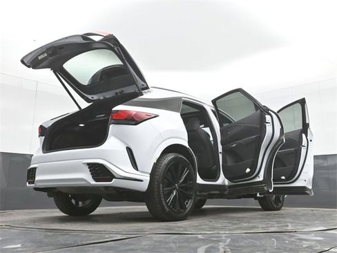 Used 2024 Lexus RX 500h F Sport w/ Convenience Package image 57