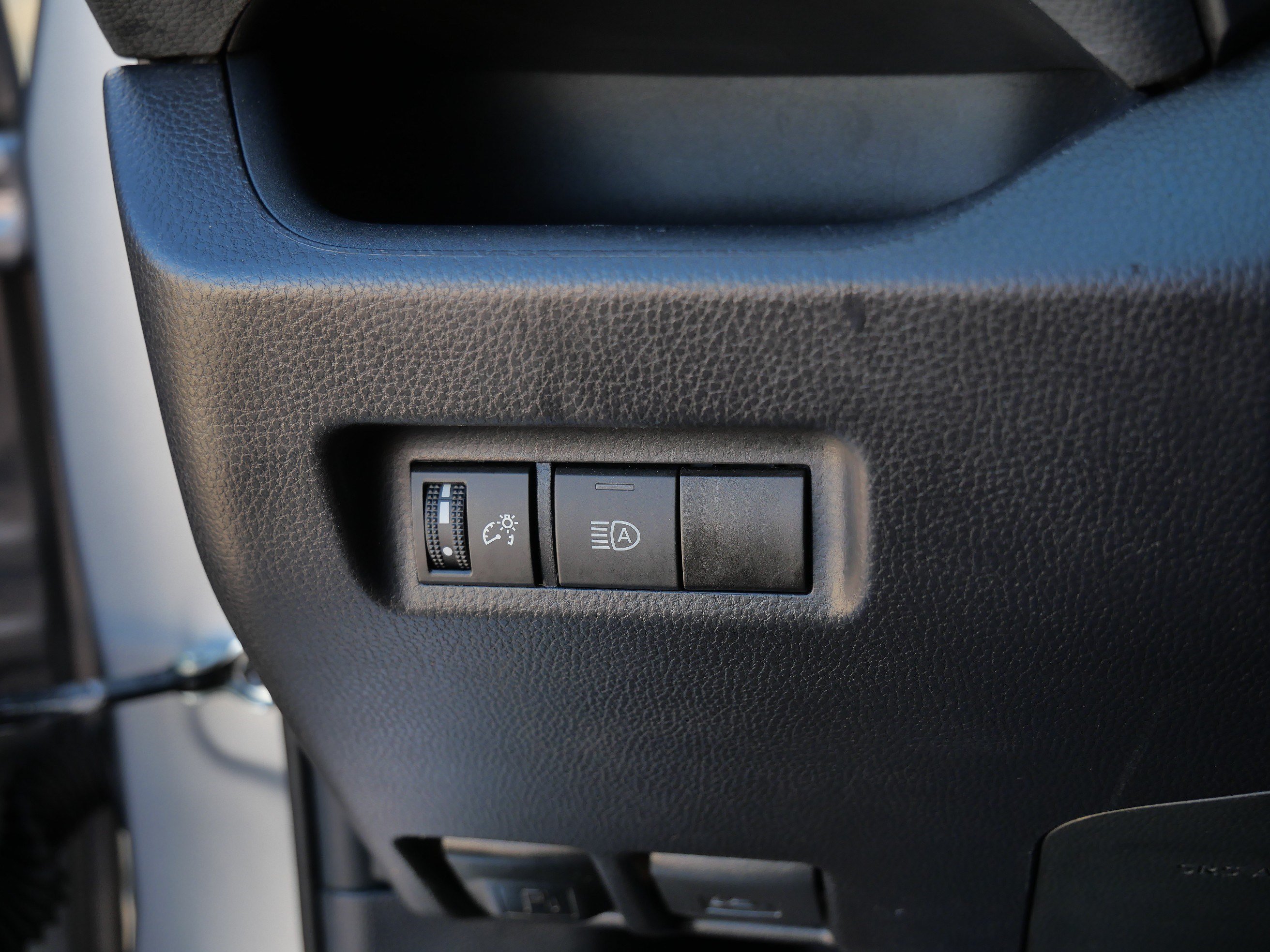 Certified 2025 Toyota RAV4 XLE AWD/4WD image 27