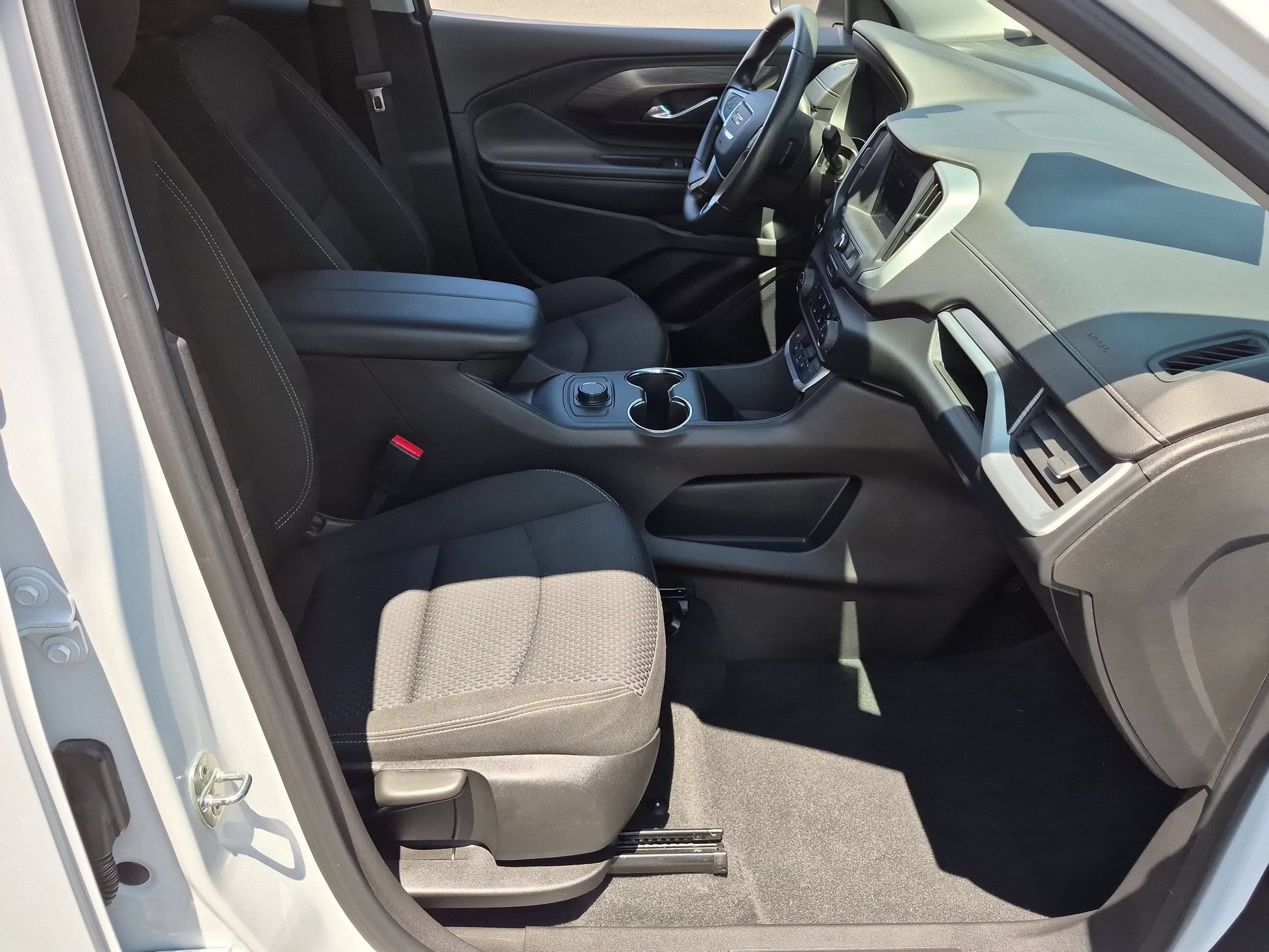 Certified 2023 GMC Terrain SLE FWD image 26