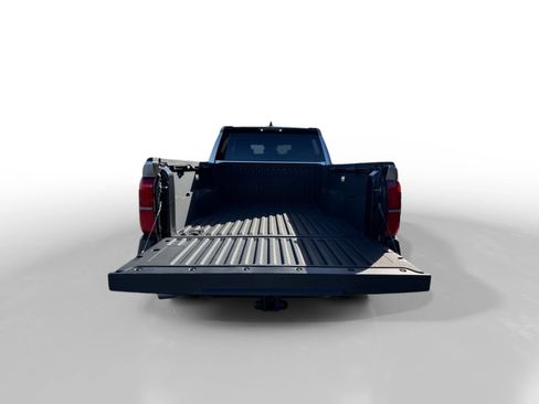 Used 2025 Toyota Tacoma SR image 17