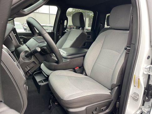 Used 2024 RAM 2500 Big Horn w/ Bed Utility Group image 19