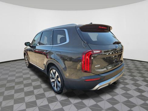 Used 2020 Kia Telluride EX w/ EX Premium Package image 3