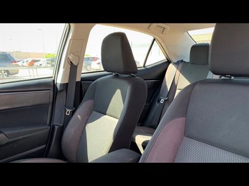 Used 2017 Toyota Corolla LE FWD image 10