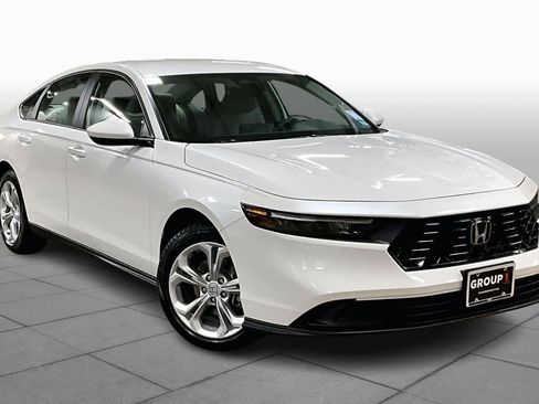 Used 2025 Honda Accord LX image 3