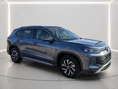 Certified 2026 Volkswagen Tiguan S FWD image 7