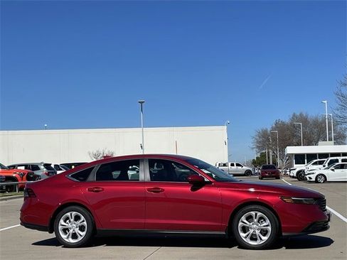 Certified 2025 Honda Accord LX image 3