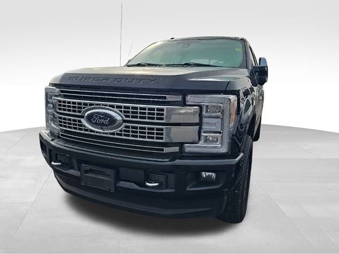 Used 2018 Ford F250 Platinum w/ Platinum Ultimate Package image 6