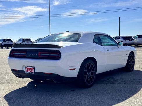 Used 2018 Dodge Challenger R/T image 8