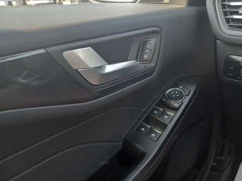 Used 2024 Ford Escape ST-Line w/ Cold Weather Package image 27