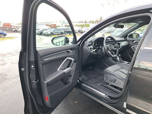 Used 2024 Audi Q3 2.0T Premium image 10
