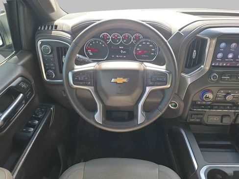 Used 2022 Chevrolet Silverado 1500 LTZ image 12