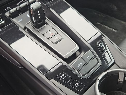 Certified 2024 Porsche 911 Targa 4 GTS AWD/4WD image 21