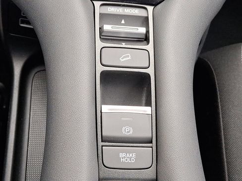 Certified 2023 Honda HR-V LX image 23