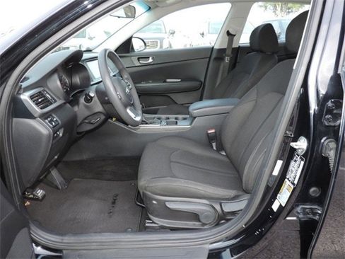 Used 2020 Kia Optima LX image 12