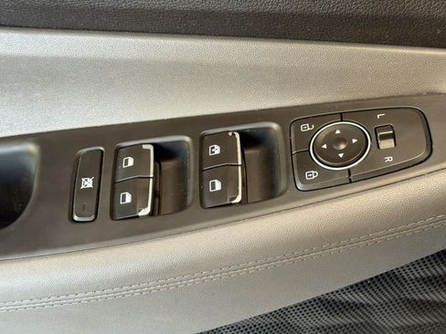 Used 2020 Hyundai Santa Fe SE AWD/4WD image 13