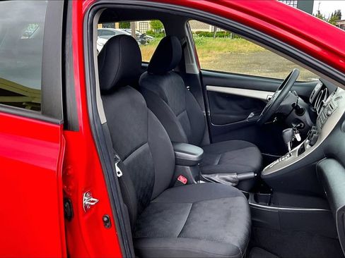 Used 2010 Toyota Matrix FWD image 10