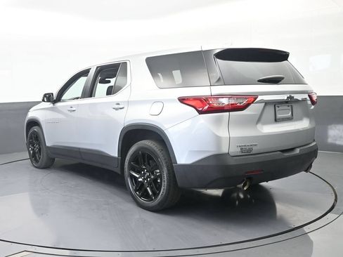 Used 2020 Chevrolet Traverse LS FWD image 4