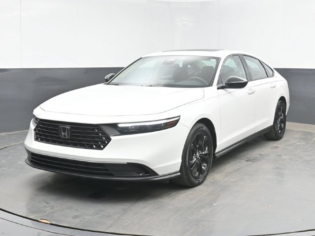 Certified 2025 Honda Accord SE image 5
