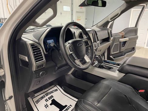 Used 2015 Ford F150 Lariat w/ Equipment Group 502A Luxury AWD/4WD image 9