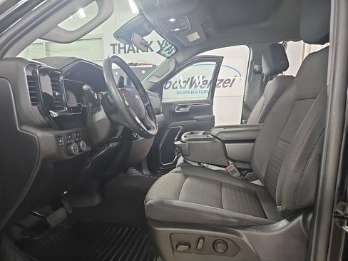 Certified 2024 Chevrolet Silverado 1500 LT AWD/4WD image 18