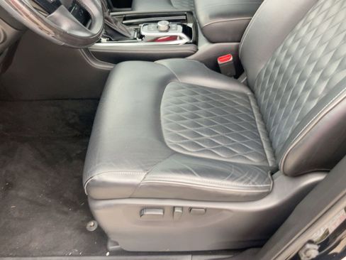 Used 2023 INFINITI QX80 Sensory w/ All-Season Package image 12