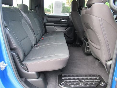 Used 2025 RAM 1500 Warlock AWD/4WD image 31