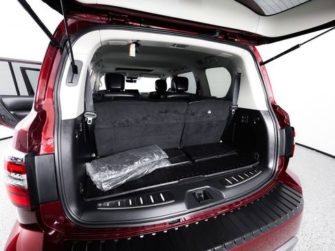 Used 2024 Nissan Armada Platinum w/ Captain's Chairs Package image 14