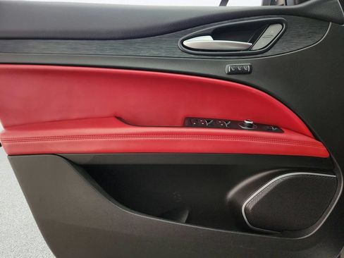Used 2019 Alfa Romeo Stelvio AWD w/ Cold Weather Package image 22