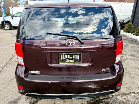 Used 2015 Scion xB image 4