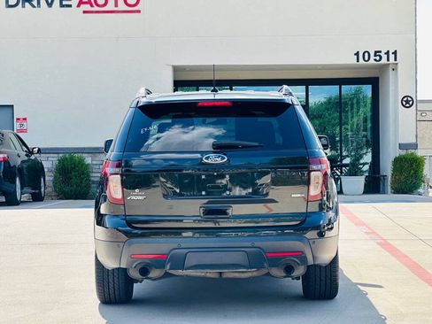 Used 2015 Ford Explorer Sport w/ Equipment Group 401A AWD/4WD image 8